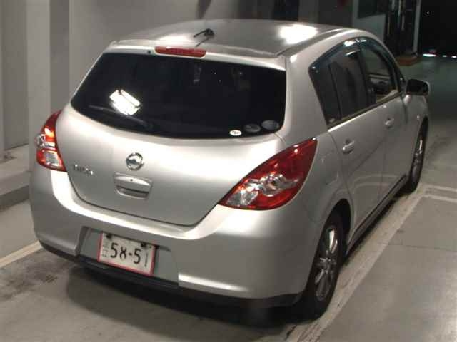 NISSAN TIIDA 2010