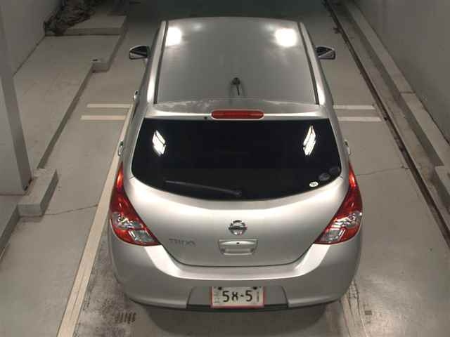 NISSAN TIIDA 2010