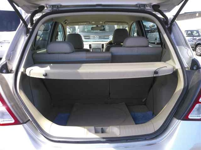 NISSAN TIIDA 2010