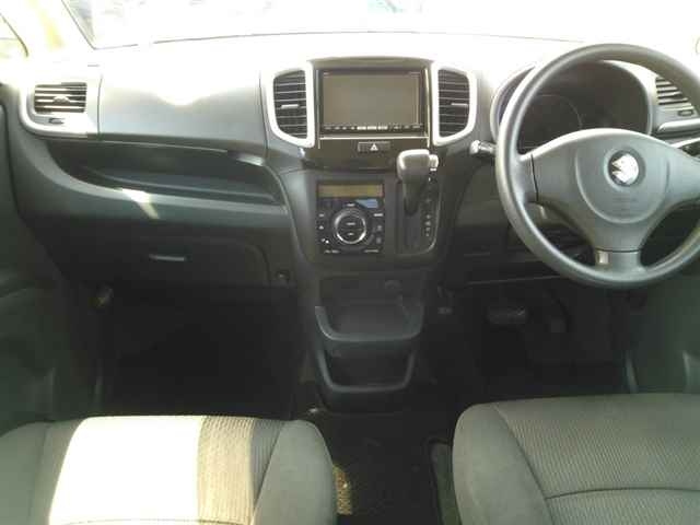 SUZUKI SOLIO 2011