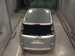 TOYOTA SIENTA 2010