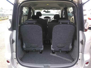 TOYOTA SIENTA 2010