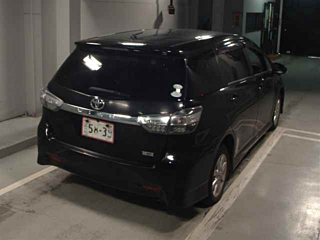 TOYOTA WISH 2015