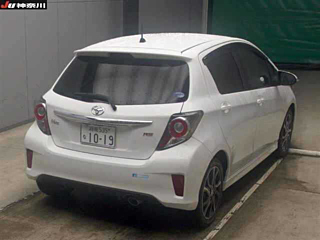 TOYOTA VITZ 2016