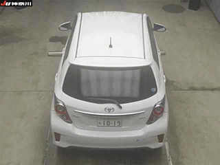 TOYOTA VITZ 2016