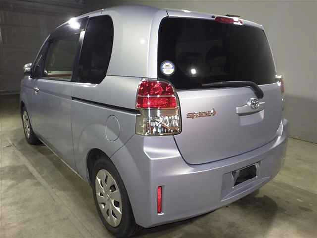 TOYOTA SPADE 2013