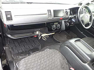 TOYOTA HIACE VAN 2013