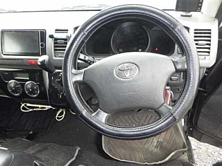 TOYOTA HIACE VAN 2013