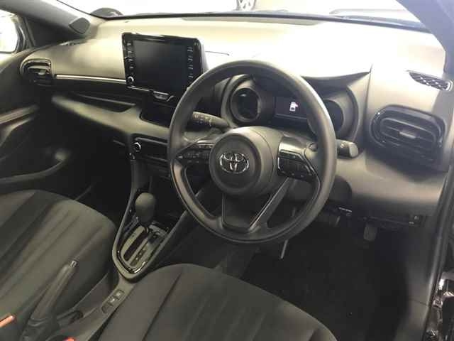 TOYOTA YARIS 2024