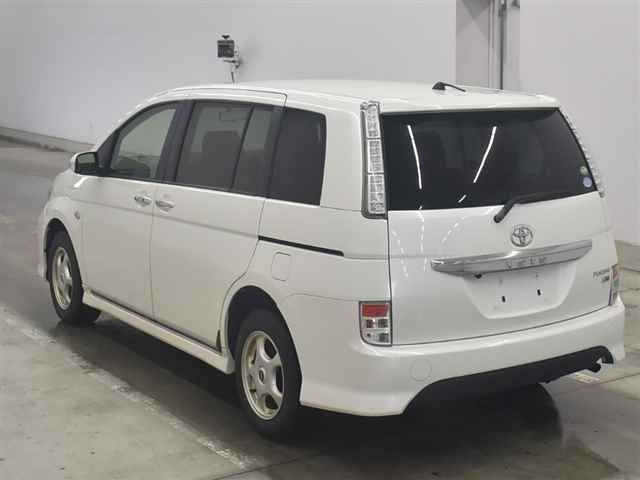 TOYOTA ISIS 2012