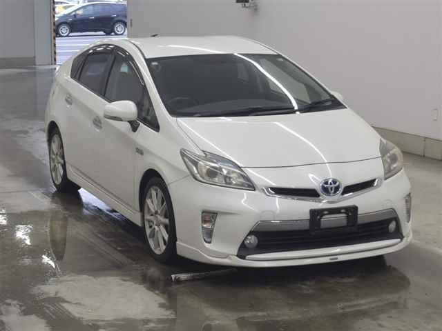 TOYOTA PRIUS PHV 2013