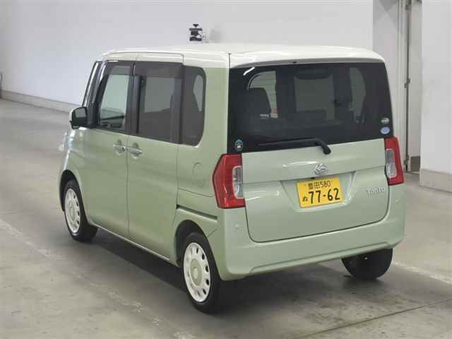 DAIHATSU TANTO 2016
