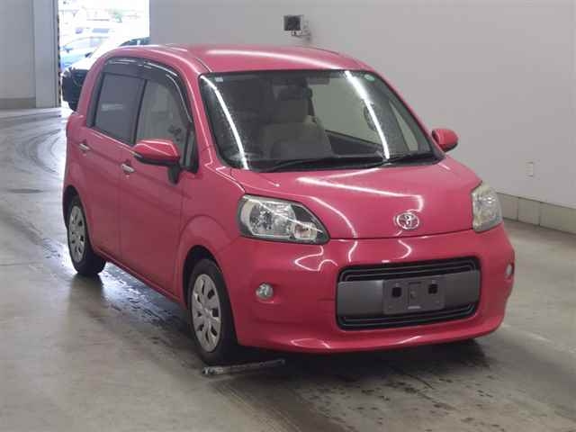 TOYOTA PORTE 2015
