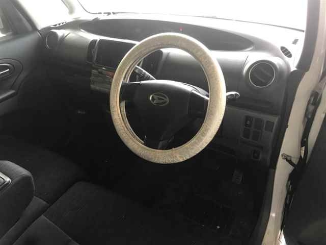 DAIHATSU TANTO 2010