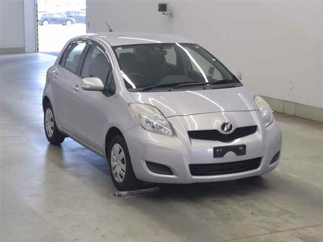 TOYOTA VITZ 2010