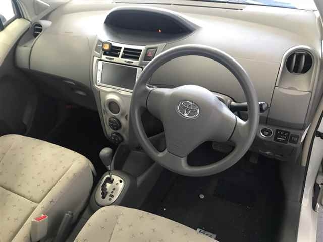 TOYOTA VITZ 2008