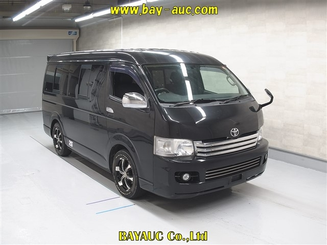 TOYOTA HIACE 2010