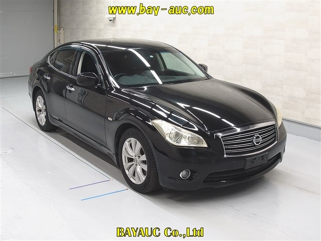 NISSAN FUGA 2009