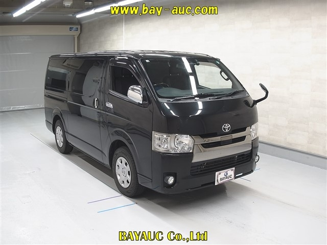 TOYOTA HIACE VAN 2019