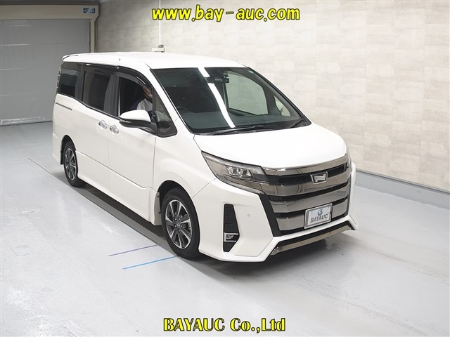 TOYOTA NOAH 2019