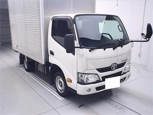 TOYOTA DYNA 2018