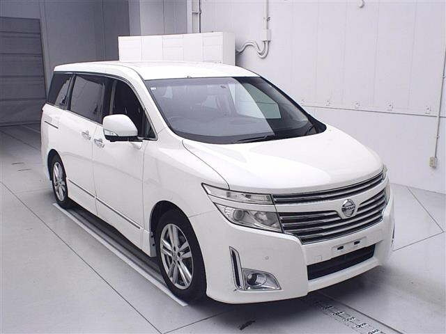 NISSAN ELGRAND 2010