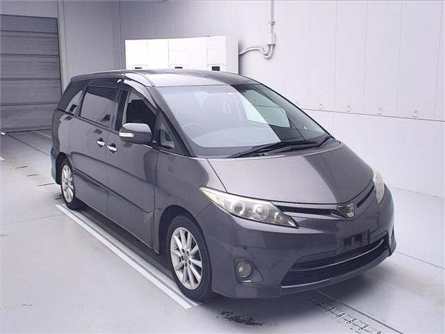 TOYOTA ESTIMA 2010