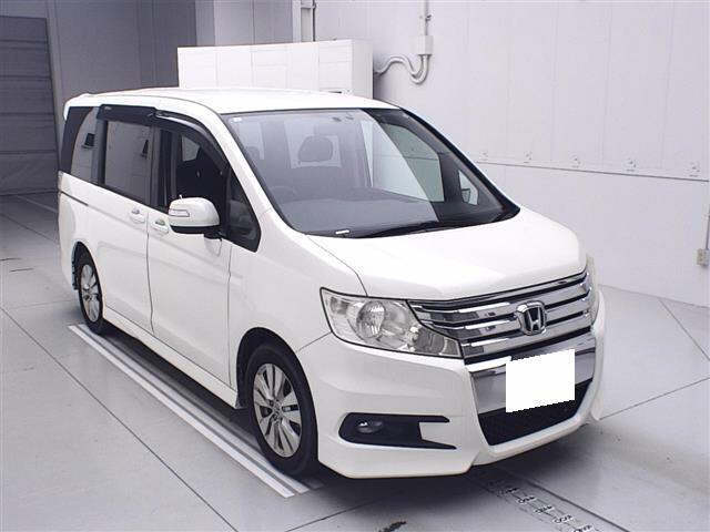 HONDA STEP WAGON 2011