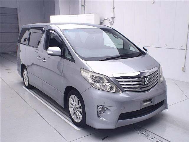 TOYOTA ALPHARD 2010