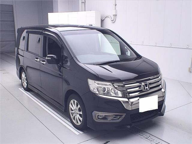 HONDA STEP WAGON 2013