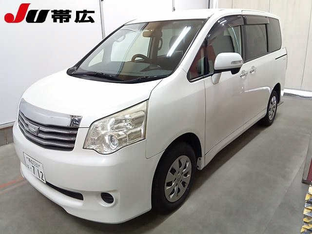 TOYOTA NOAH 2012