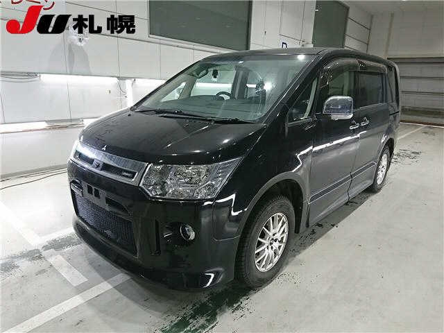 MITSUBISHI DELICA D5 2012