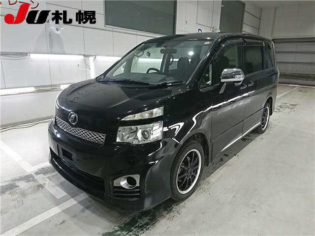 TOYOTA VOXY 2012