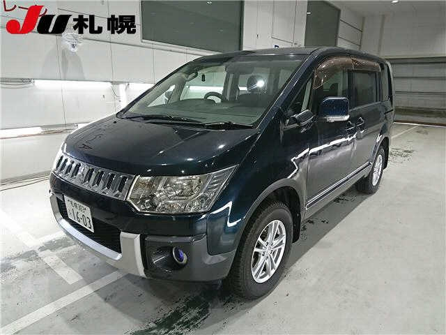 MITSUBISHI DELICA D5