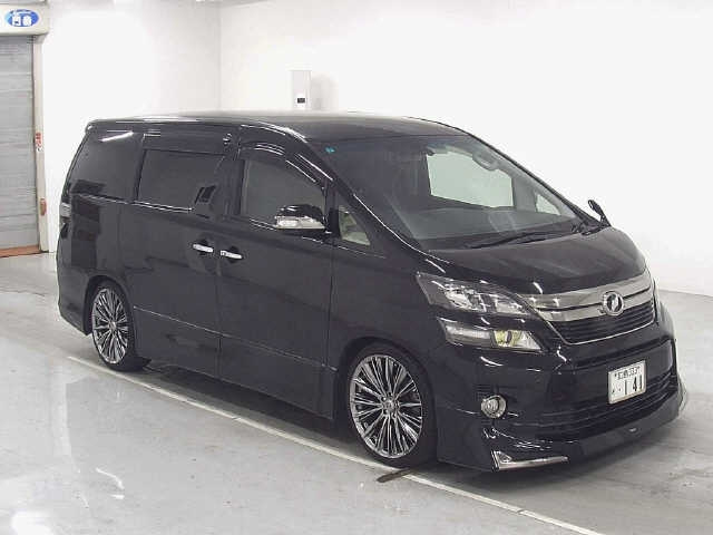 TOYOTA VELLFIRE 2013