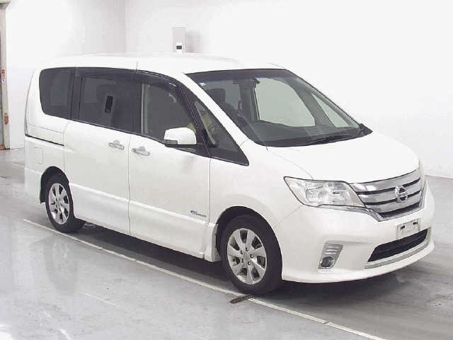 NISSAN SERENA