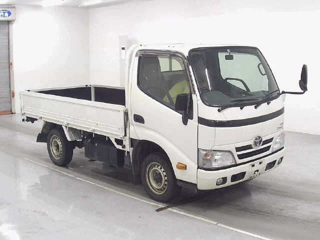 TOYOTA DYNA 2015
