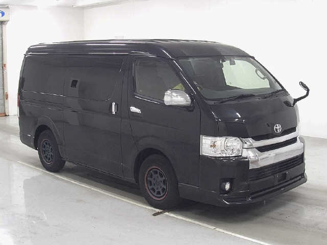 TOYOTA HIACE VAN 2020
