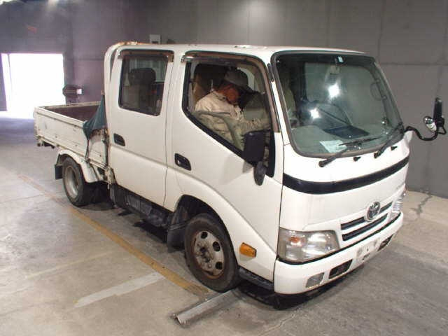 TOYOTA DYNA 2012
