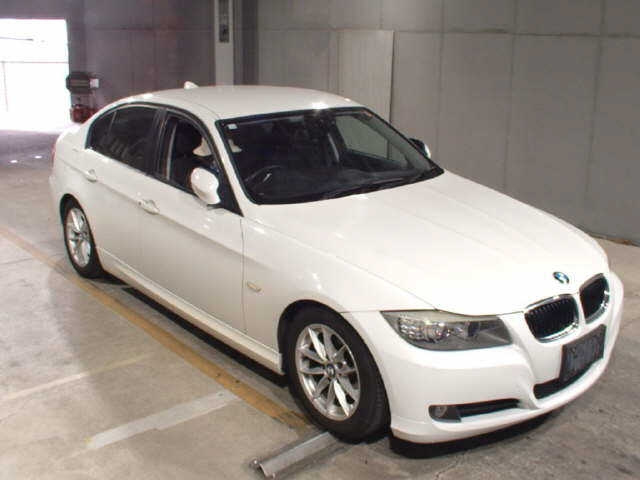 BMW 3 SERIES 2010