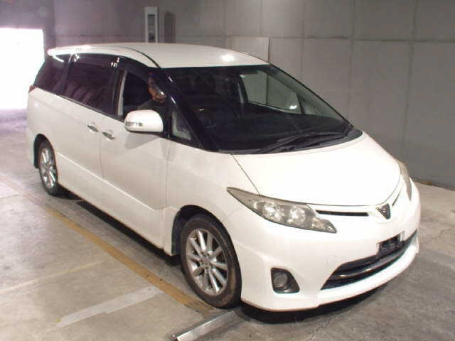 TOYOTA ESTIMA 2010