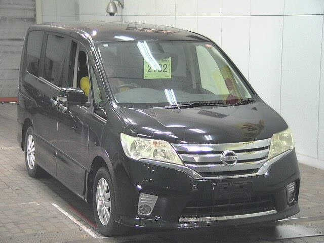 NISSAN SERENA 2011