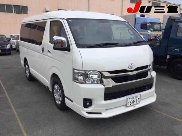 TOYOTA HIACE VAN