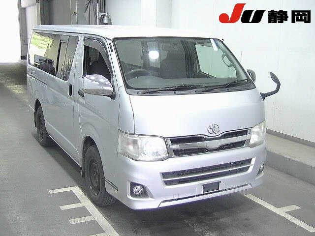 TOYOTA HIACE VAN 2011
