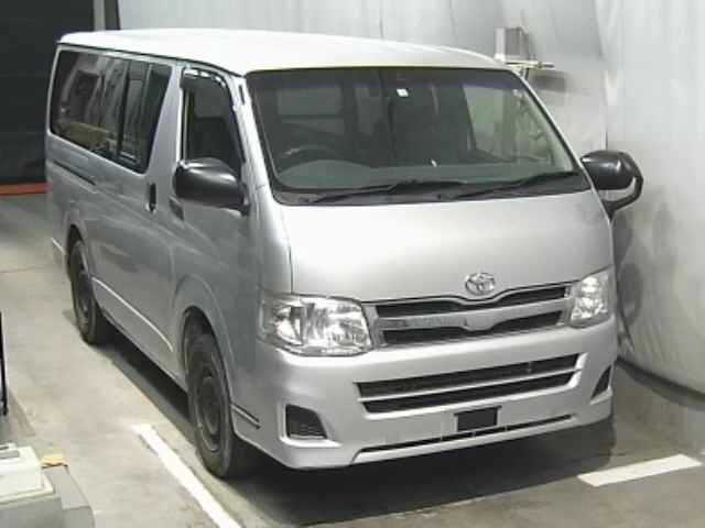 TOYOTA REGIUS ACE VAN