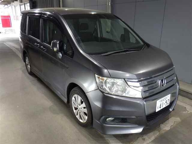 HONDA STEP WAGON 2010