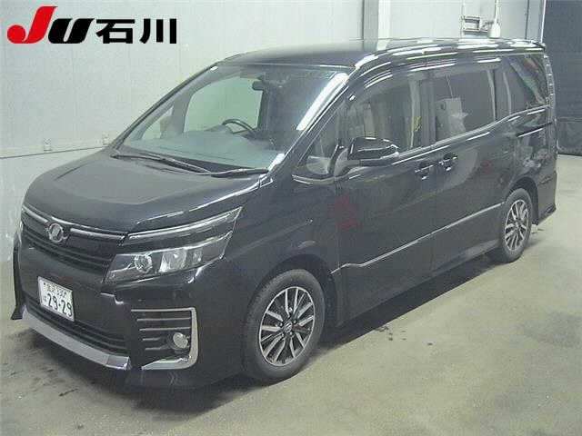 TOYOTA VOXY 2014