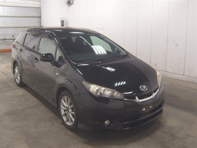 TOYOTA WISH 2011