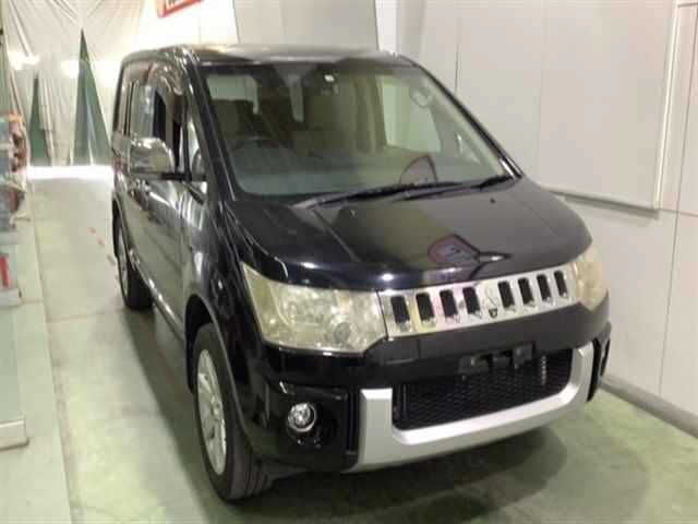 MITSUBISHI DELICA D5 2010