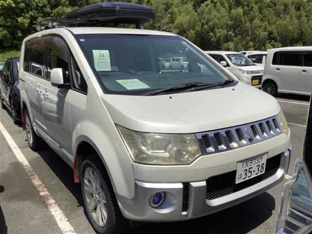 MITSUBISHI DELICA D5 2008